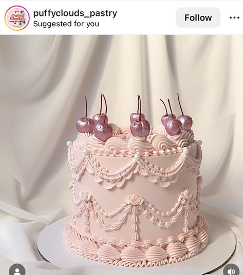 Vintage Cake Chocolate, Tall Vintage Cake, Pink Vintage Cakes, Pink And White Vintage Cake, Goth Cake Birthday, Round Vintage Cake, Girly Cake Ideas, Pink Vintage Cake, Goth Cakes