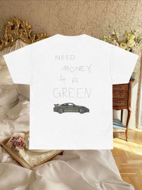 Olive Green Porsche, Porsche Tshirt, Green Porsche, Oversize Tshirt Outfits, Gifts For Best Friends, Porsche Car, Automotive Apparel, Tshirt Oversized, Super Car