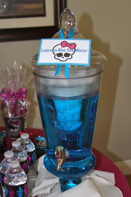 Drinks at a Monster High Party #monsterhigh #partydrinks Monster High Birthday Party Ideas, Sonic Ocean Water, Monster High Birthday Party, 5th Birthday Party Ideas, Monster High Party, 9th Birthday Parties, Party Deco, Bday Girl, Birthday Board