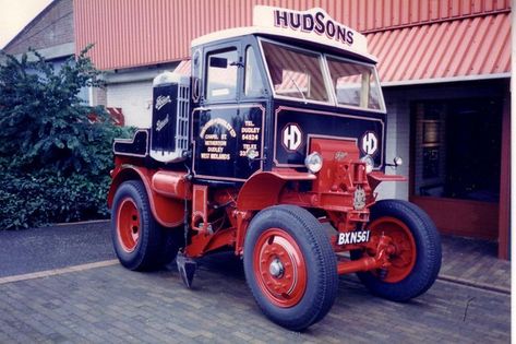 Unusual Vehicles, Forestry Equipment, Old Lorries, The Cab, Chain Drive, Heavy Weights, Classic Truck, Road Vehicle, Truck Ideas