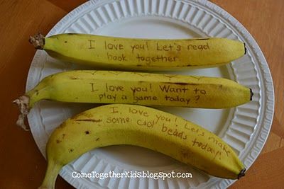 Using a toothpick, draw a picture or write a message on your banana peel.  As the day goes on, the message appears! Lunch Box Bento, Note Ideas, Staff Appreciation, E Mc2, Employee Appreciation, Fun Kids Food, Secret Messages, Kids Lunch, Kids Snacks