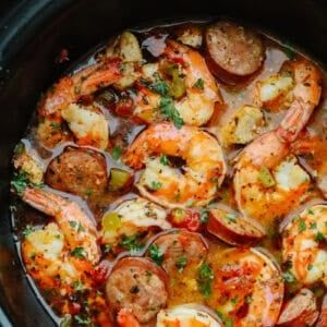 Slow Cooker Jambalaya - The Recipe Critic Jambalaya Recipe Crockpot, Crockpot Jambalaya, Ragin Cajun, Asian Shrimp, Slow Cooker Jambalaya, Cajun Dishes, The Recipe Critic, Seafood Gumbo, Jambalaya Recipe