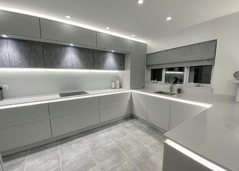 Grey Matt Kitchen, L Shaped Kitchen Interior, B&q Kitchens, Matt Kitchen, White Worktop, Bath Fizz, Hand Rail, New Kitchen Designs, Marble Countertop