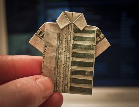 I was looking for fun ways to fold money (aka origami money). I found some! Here are the most creative ways to fold money into fun shapes that I've seen. How To Fold Money For Gifts, Fold Money For Gifts, Ways To Fold Money, Origami Football, Fold Dollar Bill, Money Folding, Folded Money, Origami For Kids, Origami Money