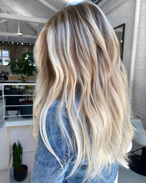 Blond Balayage Long Hair, Surfer Blonde Hair, Surfer Blonde, Beachy Blonde Hair, The Perfect Blonde, Beachy Blonde, Balayage Straight, Balayage Long Hair, Summer Blonde Hair