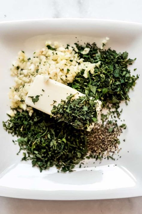 Garlic Herb Turkey Recipe, Garlic Butter Rub For Turkey, Garlic And Herb Turkey, Herb Butter Turkey Rub, Butter Herb Rub For Turkey, Best Butter Rub For Turkey, Dry Brine Turkey With Garlic Butter Rub, Seasoned Butter Rub For Turkey, Butter Seasoning For Turkey