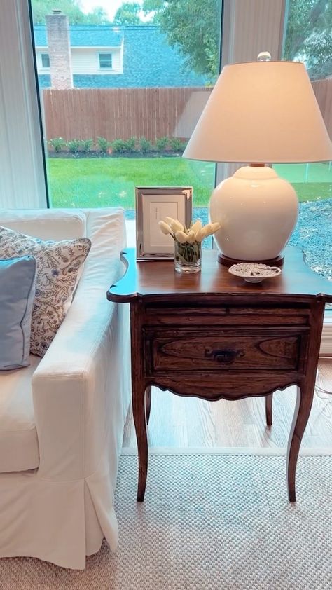 Grand Millenial Coffee Table, Traditional End Tables Living Room, Styling An End Table Living Room, Styled Side Table, Small End Table Decor, Side Table Styling Living Room, Living Room Side Table Decor, Small Traditional Living Room, Living Room Side Table Ideas