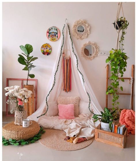 Boho Room Design, Bed On The Floor Ideas, Beds On Floor Ideas, Reading Nook Classroom, Muslim Prayer Room Ideas, Virtual Hugs, Floor Seating Living Room, Small Room Makeover, Bohemian House Decor