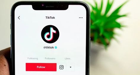 Tiktok Pfp Ideas, Tik Tok Creator, Tiktok App, Tiktok Pfp, Performance Marketing, Pfp Ideas, Media Sosial, Angkor, Social Media Platforms