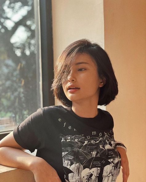 Short Hair Asian Girl, Girls Short Haircuts, Asian Short Hair, Hair Inspiration Short, Shot Hair Styles, Haircuts Straight Hair, Girl Short Hair, Short Hair Haircuts, Short Hair Styles Easy