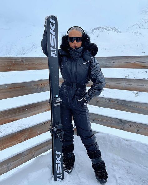 Ski Suit Women, Suit Pose, Posing For Instagram, Ski Suits For Women, Aspen Ski, Ski Outfits, Ski Style, Ski Bunnies, Hazmat Suit