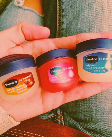 Vasline Aesthetic Pic, Vaseline Aesthetic Photo, Vaseline Aesthetic, Vaseline Uses, Diy Makeup Remover, Lip Tips, Rosy Lips, Pretty Life, Skincare Brands