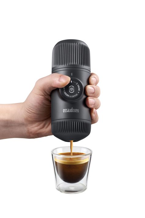 Travel Coffee Maker, Portable Espresso Maker, Portable Coffee Maker, W Hotel, Espresso Maker, Coffee Powder, Ground Coffee, Espresso Machines, Coffee Enthusiast