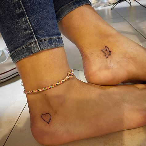 Small Heart Wrist Tattoo, Family Heart Tattoos, Tattoo Ideas Men, Realistic Heart Tattoo, Heart Tattoo Ankle, Heart Outline Tattoo, Heart Tattoo Ideas, Traditional Heart Tattoos, Black Heart Tattoos