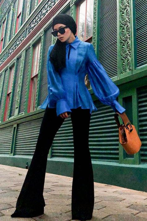 eid outfit ideas blue statement blouse black flares Casual Eid Outfits Modern, Eid Black Outfits, Eid Outfits Modern Teens, Blue Blouse Outfit Hijab, Classic Long Sleeve Sets For Eid, Casual Black Sets For Eid, Elegant Long Sleeve Tops For Eid, Eid Outfits Modern, Black Flare Pants Outfit