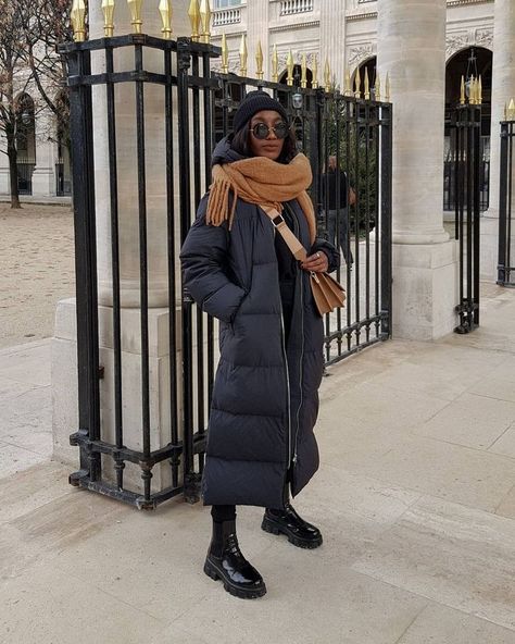 I Just Got a New Puffer Coat, and I Want to Try These 6 Chic Outfits Long Puffer Coat Outfit, Puffer Coat Outfit, Puffer Outfit, Winter Jacket Outfits, Look Winter, Winter Mode Outfits, Long Winter Jacket, Winter Coat Outfits, Puffer Jacket Outfit