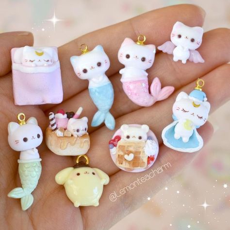 cute cat fimo / polymer clay charms  mermaids, angels, sleeping kittens 2,597 Me gusta, 130 comentarios - ♡ Jamie ♡ (@lemonteacharm) en Instagram: "HI EVERYONE!! (just in case anyone forgets) My name is Jamie, and I make charms out of clay~~…" Cat Diy Crafts, Pets Wallpaper, Polymer Clay Kunst, Fimo Kawaii, Crea Fimo, Diy Fimo, Polymer Clay Kawaii, Fimo Polymer Clay, Polymer Clay Figures