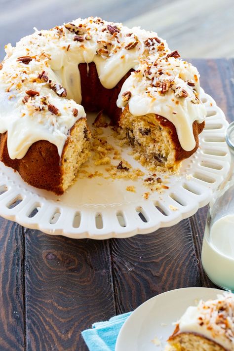 Italian Cream Bundt Cake Italian Cream Bundt Cake, Italian Cream Cake Recipe, Bundt Recipes, Southern Cake, Nothing Bundt, Fresh Strawberry Pie, Nothing Bundt Cakes, Bundt Cake Recipe, Italian Cream Cakes