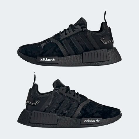 Black Nmd, Adidas Nmds, Adidas Shoes Nmd, Black Shoes Sneakers, Adidas Originals Nmd, Adidas Primeknit, Pink Running Shoes, Adidas Nmd R1, Adidas Sneakers Women