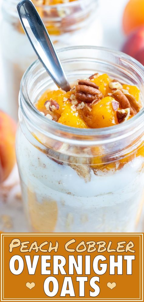 Wake up to a jar full of these Peach Cobbler Overnight Oats that are loaded with fresh peaches, cinnamon spice, honey, and vanilla yogurt.  This easy oatmeal recipe is gluten-free and vegetarian and can easily be made vegan.  You can meal prep it ahead of time for a quick grab-and-go breakfast or a healthy after school snack or dessert. #peach #overnightoats #oatmeal #breakfast #mealprep Peach Cobbler Overnight Oats, Peach Overnight Oats, Easy Oatmeal Recipes, Overnight Oats In A Jar, Night Oats, Oat Recipes Healthy, Jar Recipes, Overnight Oats Recipe Healthy, School Recipes