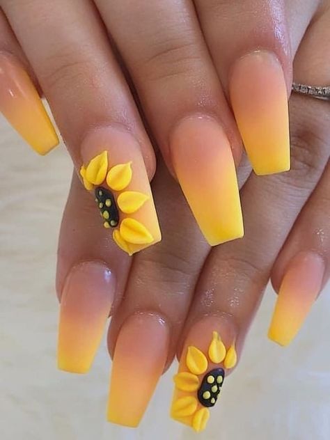 Nail Art Summer Flowers, Sunflower Nails Wedding, Sunflower And Roses Nails, Glitter Sunflower Nails, Fall Nails With Sunflowers, Sunflower Nail Designs Acrylic, Sunflower Wedding Nails The Bride, Sunflower Themed Nails, Sunflower Nails Fall