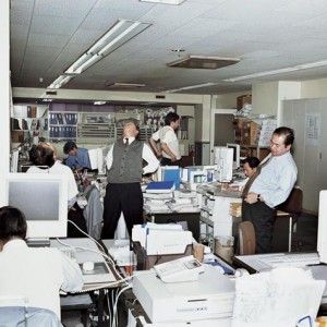 Lars Tunbjörk - Alien at the Office (2004) | #ASX Lars Tunbjörk, Jeff Wall, Small Computer Desk, Office Culture, Office People, Desain Editorial, Retro Office, Office Pictures, New York Times Magazine