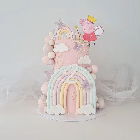 Pink Peppa Pig Birthday Cake, Pepper Pig Cake, Pepper Pig Birthday Cake, Cake Peppa Pig Birthday, Peppa Cake, Pepa Pig Cake Ideas, Peppa Pig 2nd Birthday Cake, Peppa Pig Theme Cake, Peppa Pig Birthday Party Cake