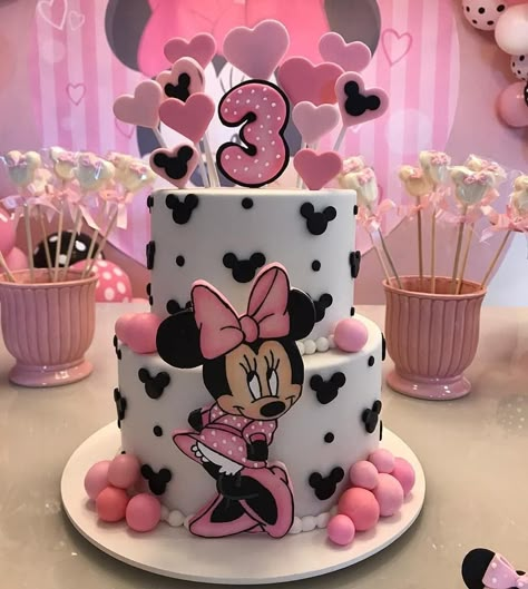 Minnie Mouse 3rd Birthday Outfit, Minnie Mouse Birthday Theme Cake, Minnie Mouse 3rd Birthday Cake, Mini Birthday Cake Ideas For Her, Minnie Mouse Treats Table, Pink Minnie Mouse Cake, Minnie Mouse 1st Birthday Cake, 3rd Birthday Cake Ideas, 2nd Birthday Party Decorations