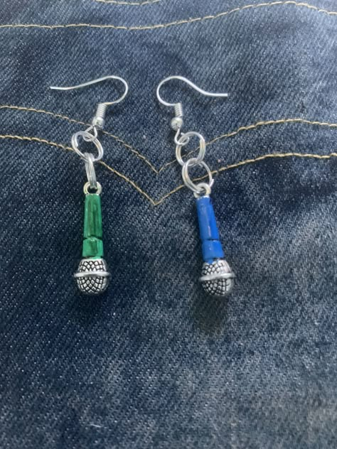 Larry Stylinson Bracelet, One Direction Jewelry, Larry Bracelet, Harry Styles Things To Buy, Louis Tomlinson Earrings, Harry Styles Jewelry Aesthetic, Harry Styles Earrings, Harry Styles Accessories, Green Microphone