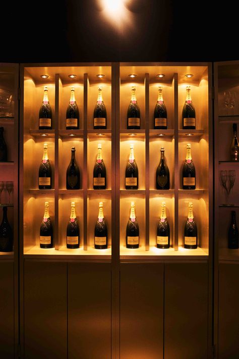 Champagne Display, Cellar Inspiration, High End Restaurant, Speakeasy Decor, Restaurant Designs, Whiskey Room, Best Artwork, Modern Restaurant Design, Home Bar Rooms