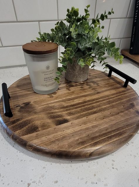 Round Wood Trays With Handles, Diy Lazy Susan Dollar Stores, Lazy Susans Ideas, Lazy Susan Ideas Table Top Decor, Diy Lazy Susan Turntable, Lazy Susan Designs, Personalized Lazy Susan, Cricut Wood, Diy Lazy Susan