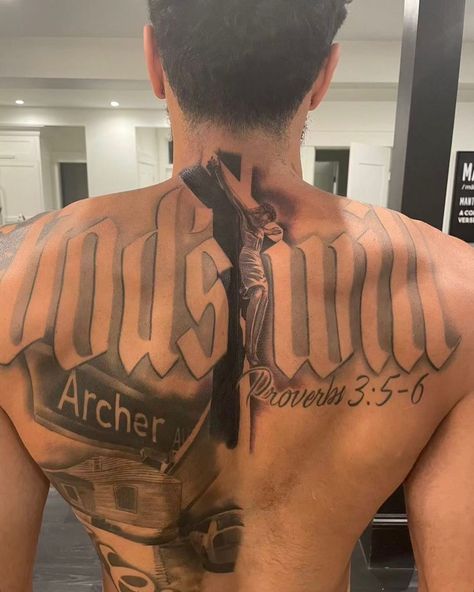 NBA Tattoos’s Instagram post: “🙏🏼 @jaytatum0 finally showing us his newest edition to his back piece. Tatum and @stevewiebe recently linked up and added the Crucifixion…” Chest Shoulder Tattoo, Mens Side Tattoos, Back Of Neck Tattoo Men, Arm Tattoos Lettering, Beautiful Back Tattoos, Black Men Tattoos, Half Sleeve Tattoos Forearm, Chicano Tattoos Sleeve, Tattoos Arm