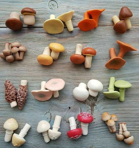 Irish Knot, Polymer Clay Mushroom, Mushroom Crafts, Tanah Liat, Clay Diy Projects, Clay Crafts Air Dry, Polymer Clay Diy, Cute Polymer Clay, Clay Food