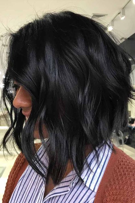 Moving on, let’s see the most flattering haircuts for round faces. Let’s pick you something that will enhance your features. #haircuts #faceshape #roundface Black Haircut Styles, Trendy Bob, Easy Hairstyle, Round Face Haircuts, Short Black Hairstyles, Cute Hairstyles For Short Hair, Medium Hair Cuts, Short Hair Cuts For Women, Bob Hairstyle