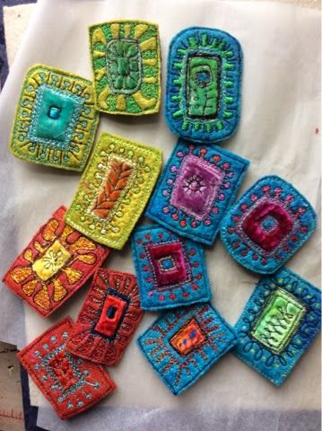 This is retro in more ways than one..I've had this fabric for years and years. I think it's early 60s and was in my scraps box. I almost ... Fiber Art Jewelry, Fabric Postcards, Fabric Brooch, Felt Embroidery, Felt Jewelry, Fiber Jewelry, Textile Fiber Art, Felt Brooch, Felt Applique