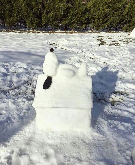 Snoopy Museum, Funny Snowman, Snow Sculptures, Snow Art, Snow Fun, Snoopy Love, Ice Sculptures, Winter Scenery, Snowy Day