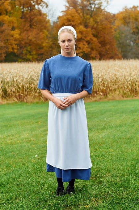 Its a Wonderful Movie - Your Guide to Family Movies on TV: "Love Finds You in Charm" - an UP Premiere Movie Amish Dress, Amish Clothing, Movies On Tv, Christmas Movies On Tv, The Olsen Twins, Amish Culture, Farm Fashion, Plain People, Forever My Girl