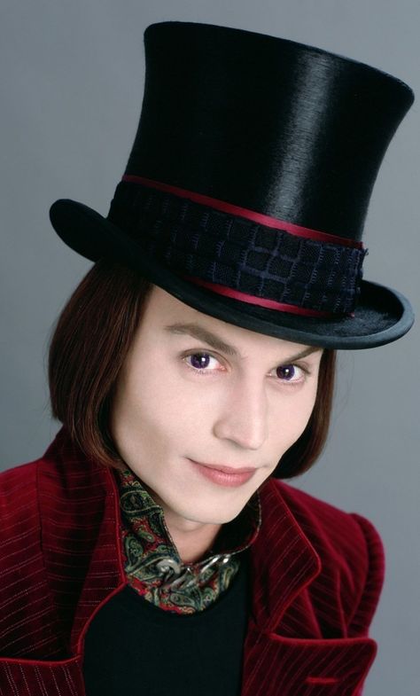 Johnny Depp Willy Wonka, Charlie Chocolate Factory, Johnny Depp Characters, Willy Wonka Party, Barnabas Collins, Kaptan Jack Sparrow, Johnny Depp Movies, Johnny Depp Pictures, Film Vintage