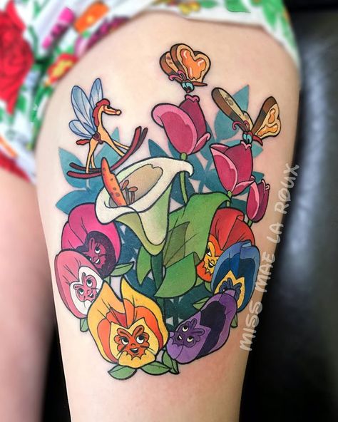 The Flowers (x6) [feat. bread & butterflies (x2) & a rocking horsefly] (Tattoo by MissMaeTattoo @Facebook) #AliceInWonderland Cosmic Tattoos, Vintage Tattoo Sleeve, Vintage Flower Tattoo, Alice And Wonderland Tattoos, Alice In Wonderland Flowers, Wonderland Tattoo, Harry Potter Tattoos, Geniale Tattoos, Tatuaje A Color