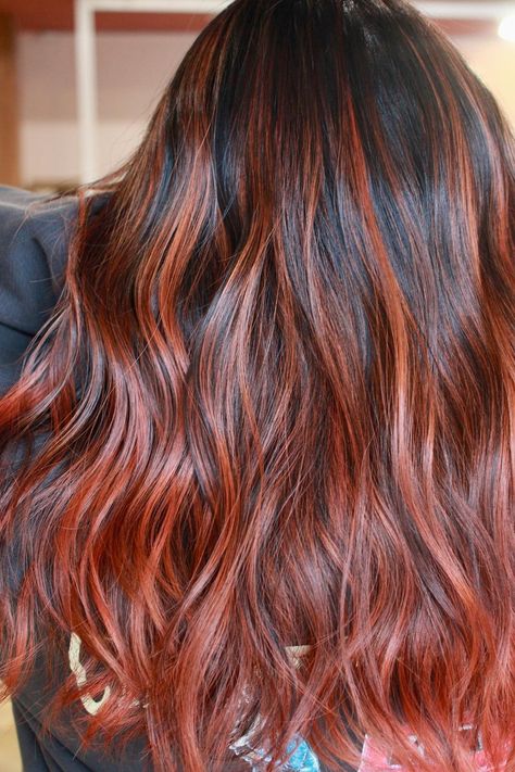 Woman with auburn balayage on her dark brown hair. Single Process Hair Color, Ideas For Dark Brown Hair, Balayage On Dark Brown Hair, Dark Brown Hair Color Ideas, Golden Brown Highlights, Purple Brown Hair, Chunky Blonde Highlights, Natural Brunette, Purple Hair Highlights