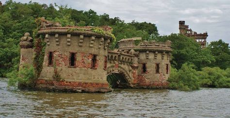 Houses In Japan, The Great Fire, Scottish Castles, Parsons School Of Design, Historic Preservation, City Limits, Lost Art, Road Trip Usa, State Park