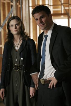 Bones Season 2 - The Truth in the Lye | Emily Deschanel as Dr. Temperance Brennan David Boreanaz as Special Agent Seeley Booth  ©2006 Fox Broadcasting Co. Cr: Greg Gayne/FOX Temperance Bones, Tamara Taylor, Glory Road, Michaela Conlin, Seeley Booth, Temperance Brennan, Bones Tv Series, Booth And Bones, Booth And Brennan