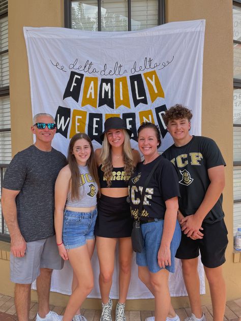 UCF, football, tailgating, picture ideas, sorority, tri delta Family Weekend Banner, Parents Weekend Banner, College Parents Weekend, Parents Weekend Sorority, Sorority Parents Weekend, What To Wear To College, Sorority Family, College Parents, Sorority Themes