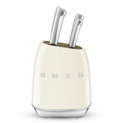 Smeg Aesthetic, Smeg White, Smeg Kitchen, Boston Apartment, Smeg Appliances, Pasta Roller, Wire Whisk, Domestic Appliances, Stainless Steel Bowl