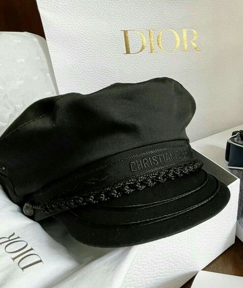 Dior Clothes Aesthetic, Luxury Items Aesthetic, Dior Hair Accessories, Dior Outfits Women, Dior Beret, Dior Items, Christian Dior Aesthetic, Christian Dior 2023, Dior Clothes