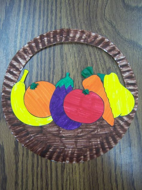 This activity, books and more about fruits and vegetables.  -Repinned by Totetude.com Vegetable Crafts, Makey Makey, Fruit Crafts, Thanksgiving Crafts Preschool, November Crafts, Halloween Crafts For Toddlers, Thanksgiving Art, Basket Crafts, Daycare Crafts