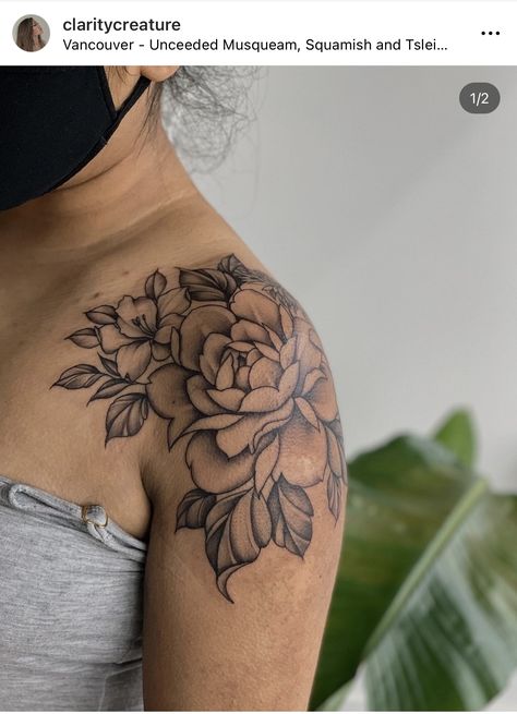 Unique Quarter Sleeve Tattoos For Women, Leaf Tattoo Shoulder, Back Shoulder Blade Tattoos For Women, Rose Shoulder Tattoos For Women, Shoulder Sleeve Tattoos For Women, Name Tattoo For Women, Last Name Tattoo For Women, Last Name Tattoo, Best Feminine Tattoos