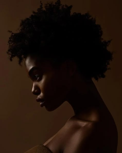 Self Portrait Black Women, Woman Back View Reference, Dynamic Headshots, Black Woman Side Profile, Black Women Portraits, Not Meant To Be, New Media Art, Afrocentric Art, Female Profile