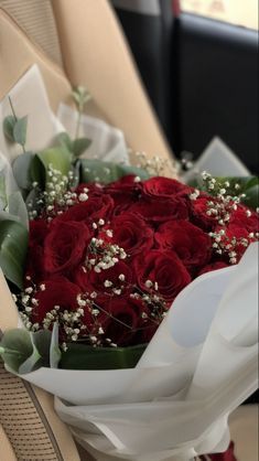 Birthday Flowers Bouquet, Wholesale Roses, Flower Photoshoot, Red Rose Bouquet, Flowers Delivery, Flower Iphone Wallpaper, Instagram Gift, Flowers Bouquet Gift, Flower Therapy