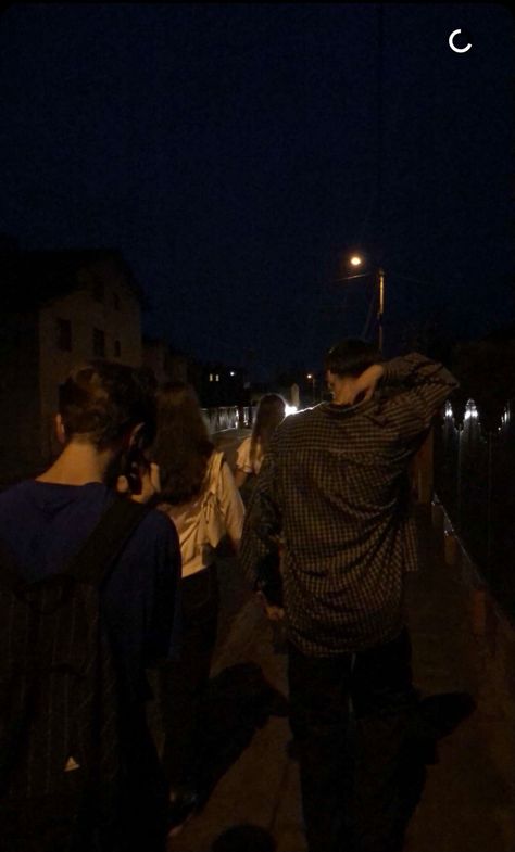 Walk with friends #nightlife #night #trip #friends #aesthetic #party #time #good #vibes #memories #walk Trip Friends Aesthetic, Walk With Friends, Friends Party Night, Trip Friends, Aesthetic Party, Untamed Quotes, Friendship Photoshoot, Guy Best Friends, Snap Friends